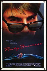 2z649 RISKY BUSINESS 1sh '83 classic close up artwork image of Tom Cruise in cool shades!