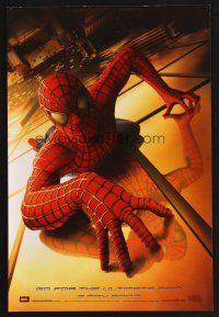 3c588 SPIDER-MAN teaser mini poster '02 Tobey Maguire crawling up wall, Sam Raimi, Marvel Comics!