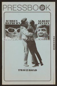 3d229 TWO FOR THE ROAD pressbook '67 Audrey Hepburn & Albert Finney, directed by Stanley Donen!