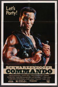3e179 COMMANDO 1sh '85 cool image of Arnold Schwarzenegger in camo, let's party!