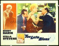 3h808 TOO LATE BLUES LC #7 '62 c/u of sexy Stella Stevens seducing two men drinking at bar!