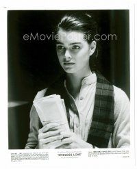 3k092 BROOKE SHIELDS 8x10 still '81 c/u of the pretty actress holding letters from Endless Love!