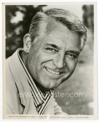 3k118 CARY GRANT 8x10 still '64 head & shoulders portrait of the leading man from Father Goose!
