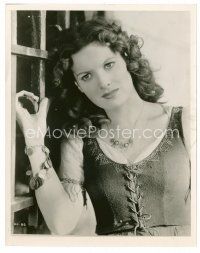 3k511 MAUREEN O'HARA 7x9 still '39 great close up in costume from The Hunchback of Notre Dame!