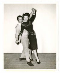 3k668 YOUNG IDEAS candid 8x10 still '43 Susan Peters gets lessons from champion dancer Dean Collins!