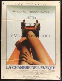 3m311 BISHOP'S BEDROOM French 1p '77 directed by Dino Risi, two men standing by sexy female legs!