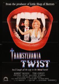 3s900 TRANSYLVANIA TWIST 1sh '89 vampire Robert Vaughn, you'll laugh all the way to the blood bank!