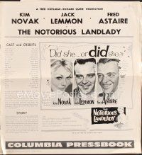 3w366 NOTORIOUS LANDLADY pressbook '62 sexy Kim Novak, Jack Lemmon & Fred Astaire!