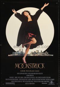 3y588 MOONSTRUCK 1sh '87 Nicholas Cage, Olympia Dukakis, Cher in front of NYC skyline!