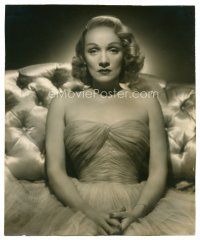 3z020 MARLENE DIETRICH signed deluxe 10x12 still '50 seated portrait with her hands clasped!