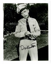 3z432 DON KNOTTS signed 8x10 publicity still '90s portrait as deputy Barney Fife loading his gun!