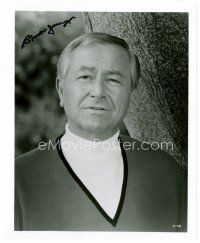 3z465 ROBERT YOUNG signed 8x10 publicity still '70s close portrait from TV's Marcus Welby M.D.!