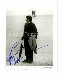 3z413 ROBIN WILLIAMS signed 8x10 still '94 full-length portrait on the beach from Being Human!