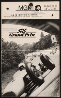 4c083 GRAND PRIX English pressbook '67 Formula One race car driver James Garner!