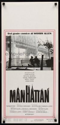 4e694 MANHATTAN Italian locandina '79 classic image of Woody Allen & Diane Keaton by bridge!