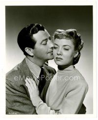 4h289 HIGH WALL 8x10 still '48 Robert Taylor tries to romance uninterested Audrey Totter!