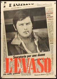 4x089 WIDOW COUDERC Italian 1p '71 different image of Alain Delon on newspaper front page!