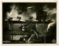 4y005 METROPOLIS German 9x12 lobby card #36 '27 Fritz Lang classic, machinery gone haywire!