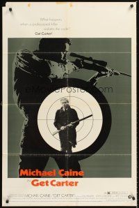 4z351 GET CARTER 1sh '71 great image of Michael Caine holding shotgun in assassin's scope!