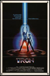 4z910 TRON 1sh '82 Walt Disney sci-fi, Jeff Bridges in a computer, cool special effects!