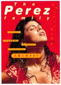 5d547 PEREZ FAMILY Japanese 7.25x10.25 '95 Alfred Molina, sexy Marisa Tomei!