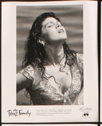5d894 PEREZ FAMILY presskit '94 Marisa Tomei, Alfred Molina, Anjelica Huston