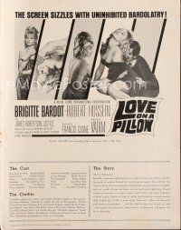5e361 LOVE ON A PILLOW pressbook '62 sexy Brigitte Bardot, the screen sizzles with Bardolatry!