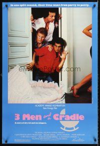 5k732 THREE MEN & A CRADLE 1sh '85 3 Hommes Et Un Couffin, wacky image!