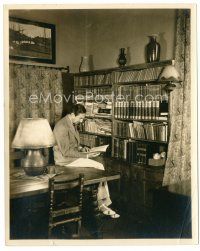 6c106 BELA LUGOSI deluxe candid 8x10 still '30s at home in his library reading a script!