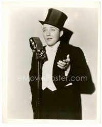 6c123 BING CROSBY 8x10 radio still '36 he's wearing top hat & tails even though he's on radio!