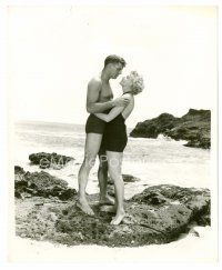6c296 FROM HERE TO ETERNITY 8x10 still '53 Burt Lancaster & sexy Deborah Kerr on beach!
