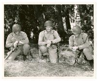 6c568 OBJECTIVE BURMA 8x10 still '45 Errol Flynn in uniform synching his watch with two soldiers!