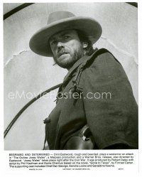 6c596 OUTLAW JOSEY WALES 7.5x9.5 still '76 great image of star & director Clint Eastwood!