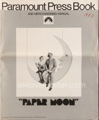 6h448 PAPER MOON pressbook '73 great image of smoking Tatum O'Neal with dad Ryan O'Neal!