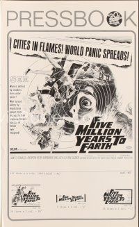 6m371 FIVE MILLION YEARS TO EARTH pressbook '67 cities in flames, world panic spreads!