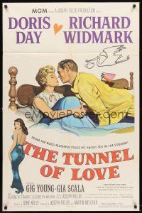 6p938 TUNNEL OF LOVE 1sh '58 great romantic art of Doris Day & Richard Widmark kissing!