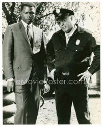 6r317 IN THE HEAT OF THE NIGHT 8x10 still '67 Rod Steiger & Sidney Poitier looking for clues!