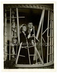 6r467 MRS. MINIVER 8x10 still '42 Greer Garson & Walter Pidgeon return to their shattered home!
