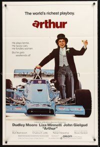 6y040 ARTHUR int'l 1sh '81 drunken Dudley Moore about to get in an F1 race car!