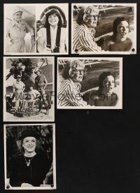 7d016 LOT OF 5 BETTE DAVIS STILLS '70s-80s Skyward, Burnt Offerings