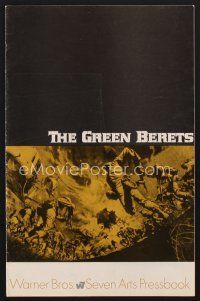 7m393 GREEN BERETS pressbook '68 John Wayne, David Janssen, Jim Hutton, cool Vietnam War art!