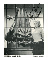 7t259 BEVERLY GARLAND signed 8x10 publicity still '80s c/u by monster from It Conquered the World!