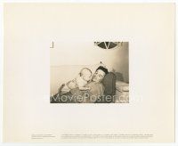 7w085 JOHN GARFIELD candid 8x10 key book still '30s relaxing at home with his young daughter!