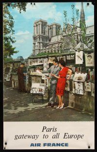8a256 AIR FRANCE PARIS FrenchEnglish travel poster '63 cool image of couple & Notre Dame!