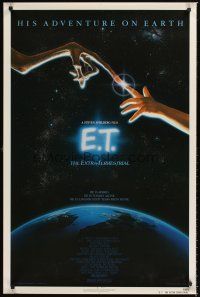 8e208 E.T. THE EXTRA TERRESTRIAL 1sh '82 Steven Spielberg classic, John Alvin art!