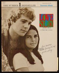8g267 LOVE STORY song book '70 images of pretty Ali MacGraw & Ryan O'Neal!