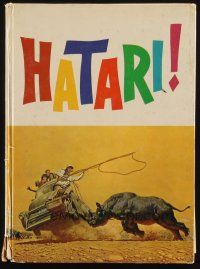 8g434 HATARI hardcover program book '62 Howard Hawks, great artwork images of John Wayne in Africa!