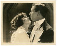 8j183 COMMON LAW 8x10 still '23 romantic close up of Corinne Griffith & Conway Tearle!