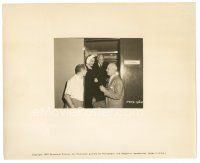 8j881 SUNSET BOULEVARD candid 8x10 still '50 image of Gloria Swanson at studio w/Cecil B. DeMille!