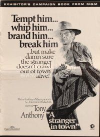 9a410 STRANGER IN TOWN pressbook '68 Luigi Vanzi spaghetti western, cool image of Tony Anthony!